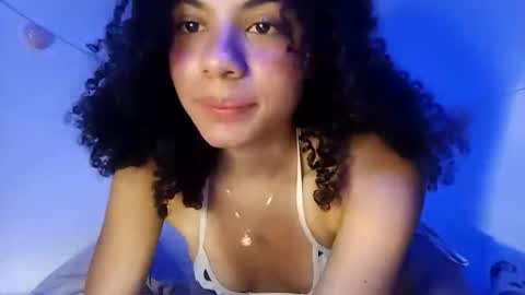 Snapshot of lucybellea chatting on 04.16.26 Lucia online show from 04.16.26