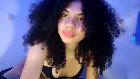Snapshot of lucybellea chatting on 04.30.26 Lucia online show from 04.30.26