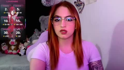Snapshot of lucycherry__ chatting on 10.10.25 LUCIA online show from 10.10.25