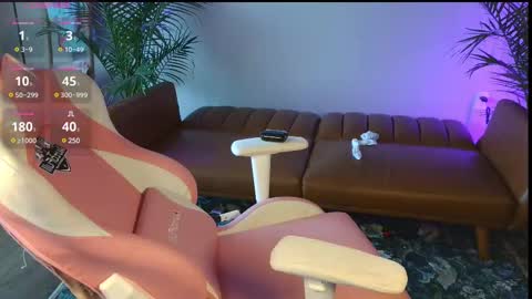 Snapshot of lucydelrey57 chatting on 03.11.25 lucydelrey57 online show from 03.11.25