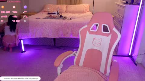 Snapshot of lucydelrey57 chatting on 11.20.25 lucydelrey57 online show from 11.20.25