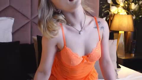 Lucy Lexton online show from 02.24.25