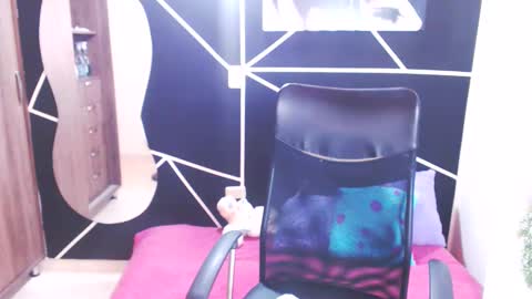 LUCY online show from 01.18.25