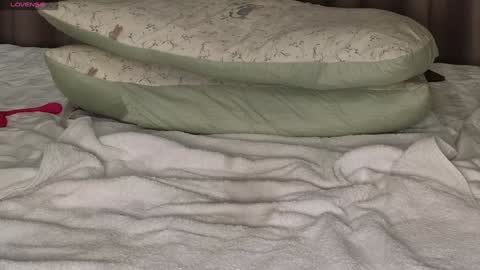 Love kinky Go here  online show from 12.07.24