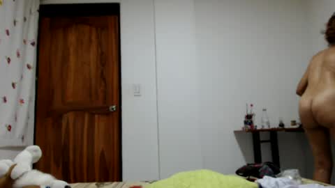 I am Luciana Martin... Welcome in my room online show from 07.20.26