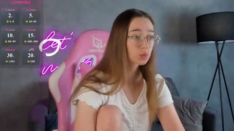 Snapshot of lucyy_green chatting on 07.13.26 Lucy online show from 07.13.26