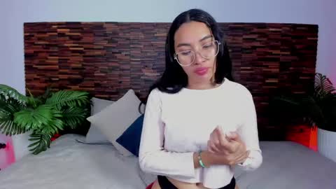 Lucy Liiu online show from 04.18.26