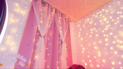 LUCYY FROM HOME  online show from 01.29.25