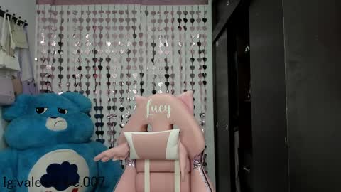 Snapshot of lucyy_tayy chatting on 12.04.24 The love of your life 3 online show from 12.04.24