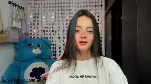 Snapshot of lucyy_tayy chatting on 12.12.24 The love of your life 3 online show from 12.12.24