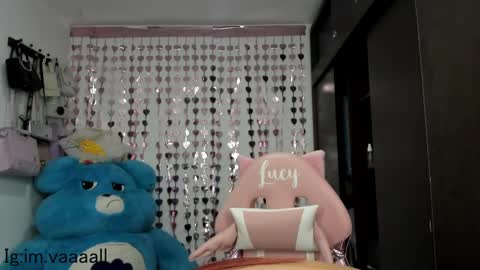 Snapshot of lucyy_tayy chatting on 02.11.25 The love of your life 3 online show from 02.11.25