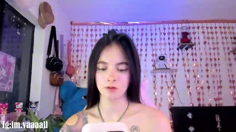 Snapshot of lucyy_tayy chatting on 10.12.25 The love of your life 3 online show from 10.12.25