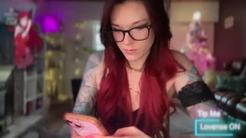 Luubeam             INSTA luubeammm TWITTER lunaisreallycu1 online show from 02.03.26