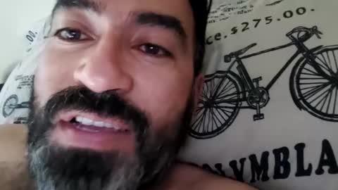 Snapshot of luis2988z chatting on 12.11.24 Hairyman online show from 12.11.24