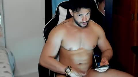 Snapshot of luis_baptista chatting on 12.15.24 luis_baptista online show from 12.15.24