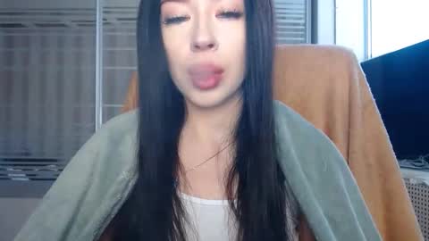 Snapshot of luisa_domina chatting on 01.17.26 luisa lovedom online show from 01.17.26