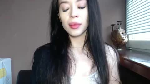 luisa lovedom online show from 04.18.26