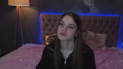 LuisaClover online show from 11.10.25