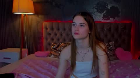 LuisaClover online show from 11.29.25