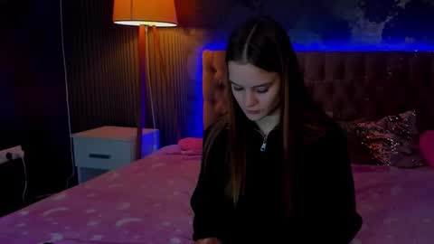 LuisaClover online show from 11.30.25