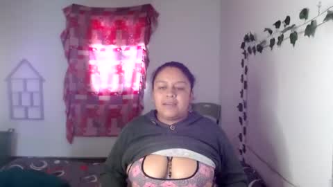 Snapshot of luisadirty_hot chatting on 01.05.25 luisa online show from 01.05.25