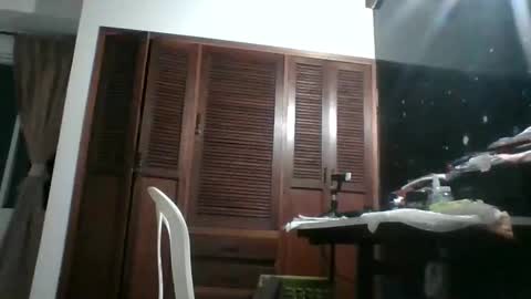 luisfer86 online show from 12.19.25