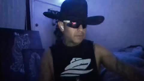 Snapshot of luisjg24hrs chatting on 04.20.26 luisjg24hrs online show from 04.20.26