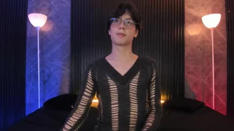 Snapshot of luixdust1 chatting on 11.19.25 luixdust1 online show from 11.19.25