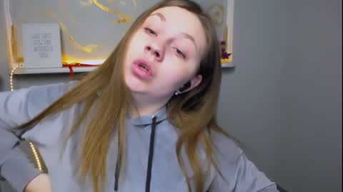 Snapshot of luizaheems_ chatting on 12.04.24 Luiza online show from 12.04.24