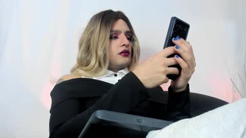 Luka Castillo online show from 11.25.25