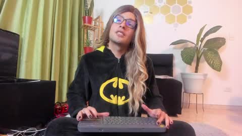 Snapshot of lukacastillo chatting on 05.19.26 Luka Castillo online show from 05.19.26