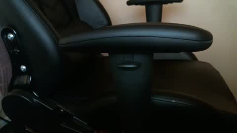 Snapshot of luke7711 chatting on 12.31.24 luke7711 online show from 12.31.24