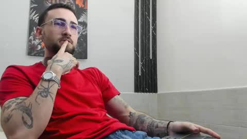 Snapshot of luke_davis01 chatting on 02.17.25 LUKE online show from 02.17.25