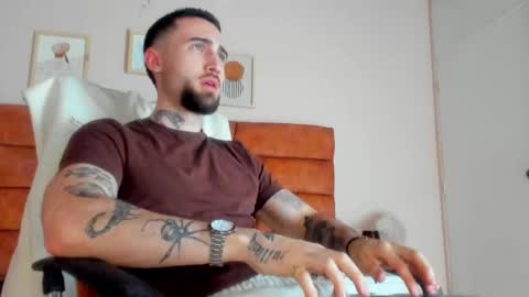 Snapshot of luke_davis01 chatting on 03.07.25 LUKE online show from 03.07.25