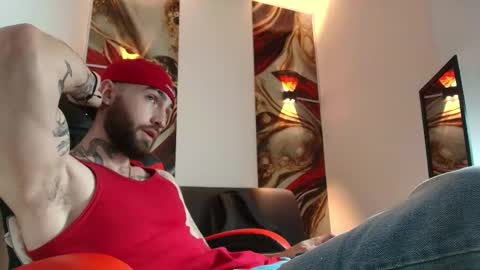 Snapshot of luke_davis01 chatting on 09.26.25 LUKE online show from 09.26.25