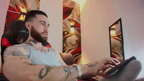 Snapshot of luke_davis01 chatting on 10.28.25 LUKE online show from 10.28.25