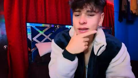 Snapshot of luke_howland chatting on 04.27.26 Luke online show from 04.27.26