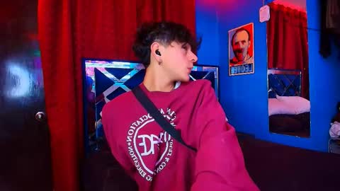 Snapshot of luke_howland chatting on 05.07.26 Luke online show from 05.07.26