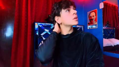 Snapshot of luke_howland chatting on 06.01.26 Luke online show from 06.01.26