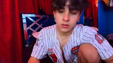 Snapshot of luke_howland chatting on 06.26.26 Luke online show from 06.26.26