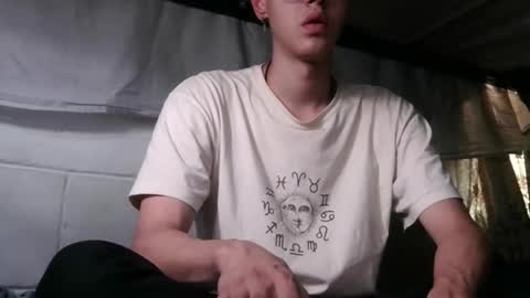 Snapshot of luke_rex chatting on 12.22.24 luke online show from 12.22.24