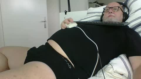 Snapshot of luley58 chatting on 02.26.25 luley58 online show from 02.26.25