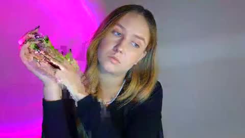 Lulu Baby18 online show from 10.20.25