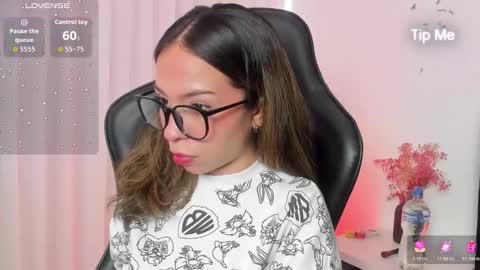 luluuberry online show from 12.15.25