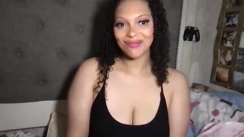 LuLu Valenttine Hot Sexy HawaiianCape Verde online show from 03.12.26