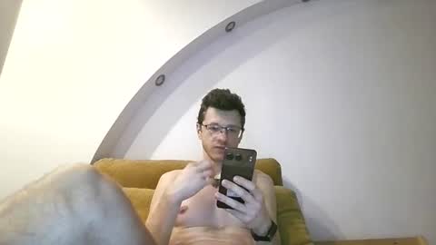 Snapshot of lumberjack__666 chatting on 06.30.26 Andrew independent model 2000-0000 CET daily online show from 06.30.26