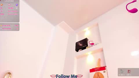 luminous__queen online show from 02.01.25