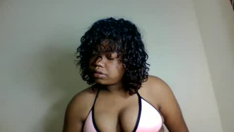Snapshot of lumira_belle chatting on 06.28.26 lumira_belle online show from 06.28.26