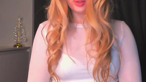 Snapshot of luna1vibe chatting on 01.10.26 luna1vibe online show from 01.10.26