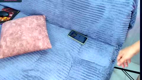 luna__logan online show from 10.01.25